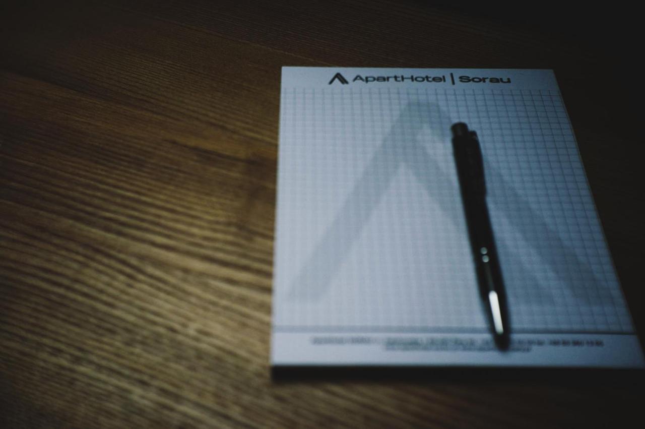 Apartsuites I Sorau Żary Eksteriør bilde A pen and a notepad