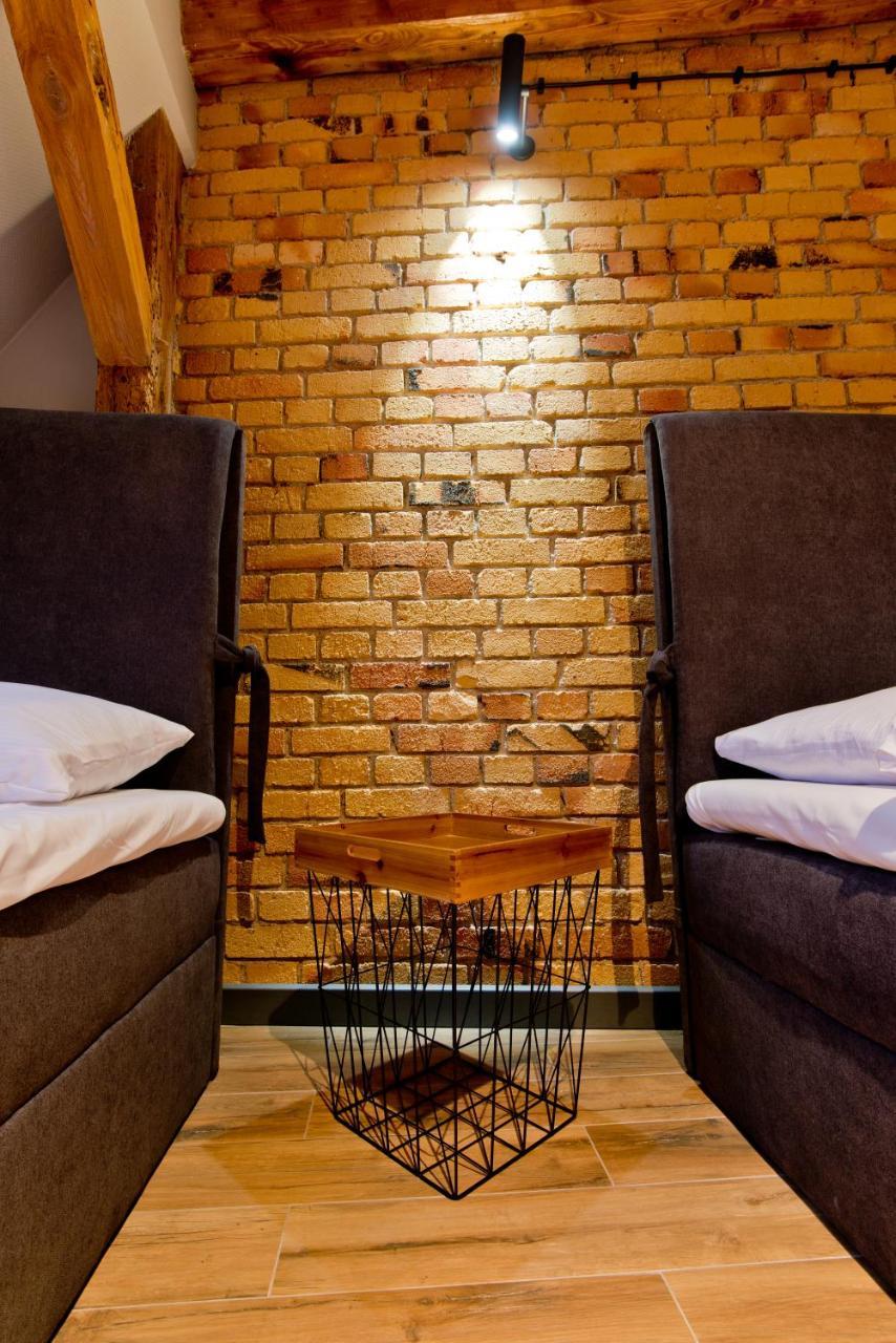 Apartsuites I Sorau Żary Eksteriør bilde The "golden wall"
