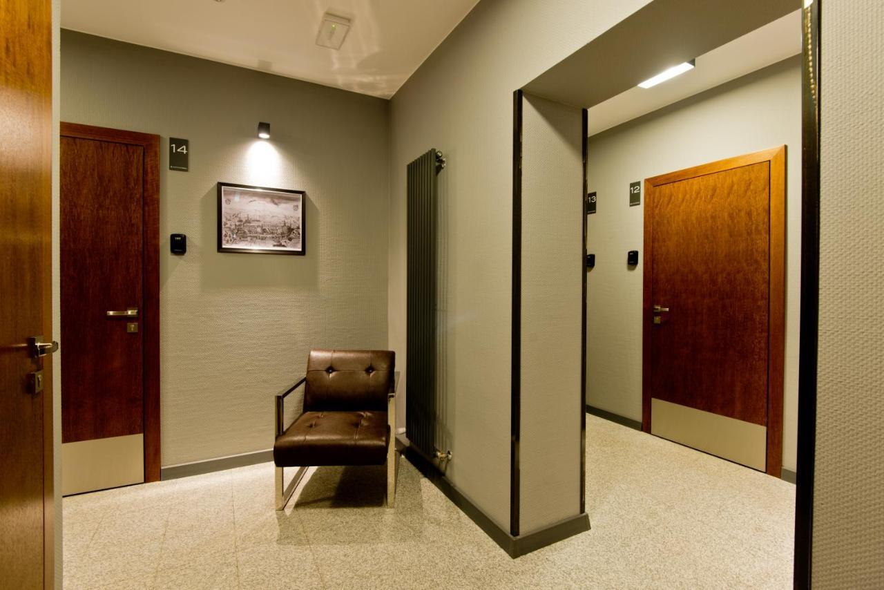 Apartsuites I Sorau Żary Eksteriør bilde A typical corridor
