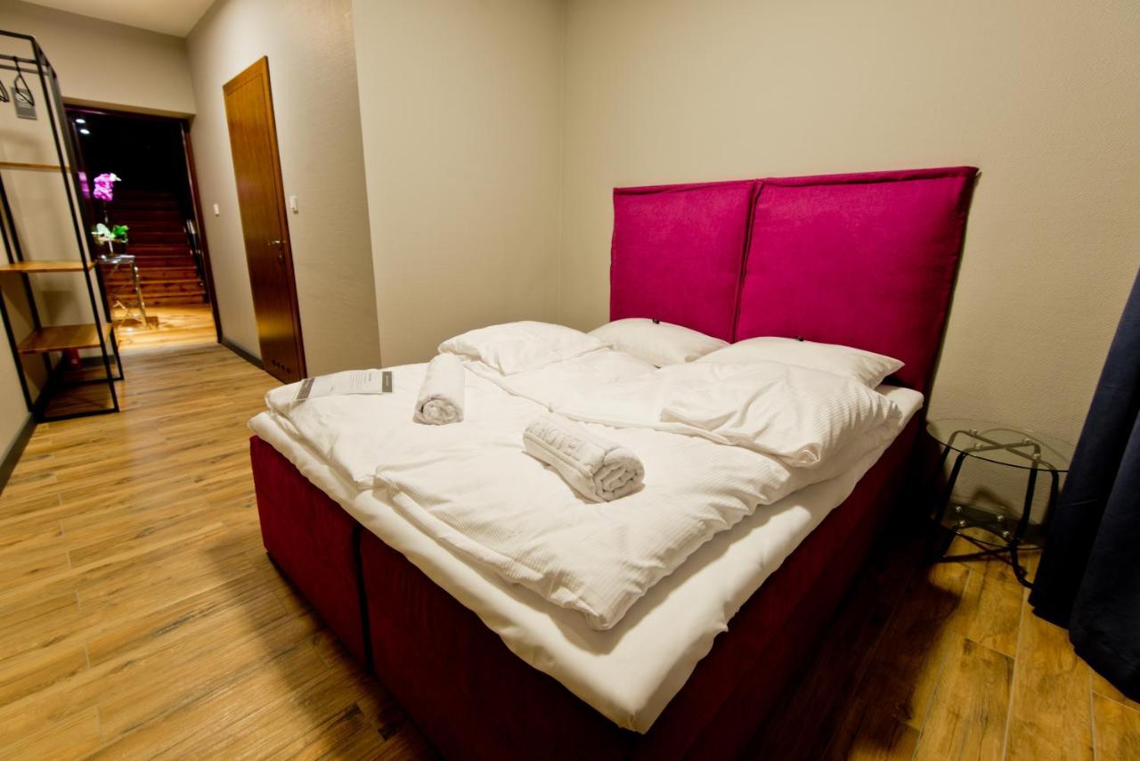 Apartsuites I Sorau Żary Eksteriør bilde A room at the hotel